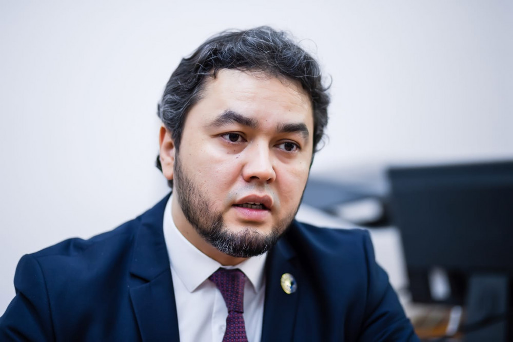 Жас жігіттермен апайлар порно тыңшады Жетілген әйелдердің үлкен сиськи порно фото